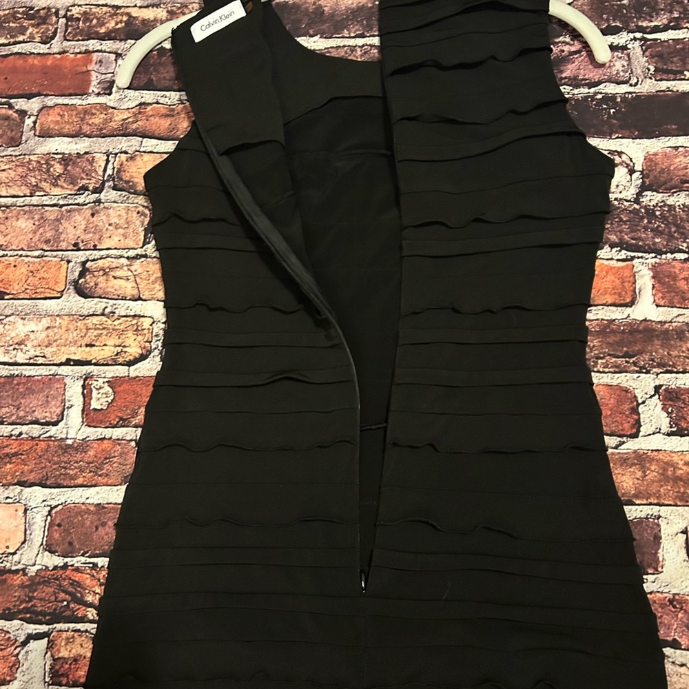 Calvin Klein Black Ruffle Cocktail Dress Size 2 Petite - Picture 11 of 12